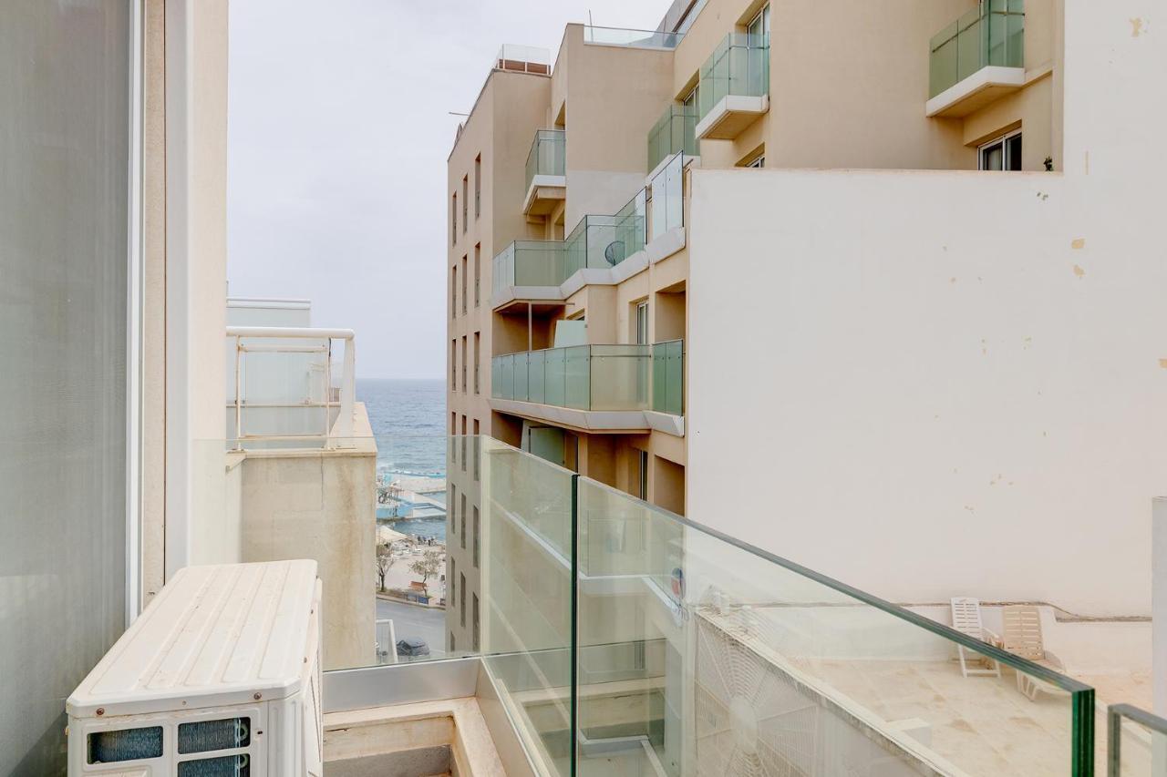Prime Location Apartment With Side Seaviews Sliema Buitenkant foto