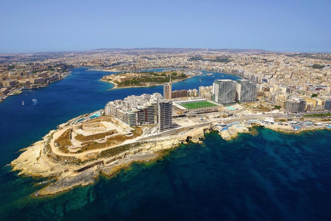 Prime Location Apartment With Side Seaviews Sliema Buitenkant foto