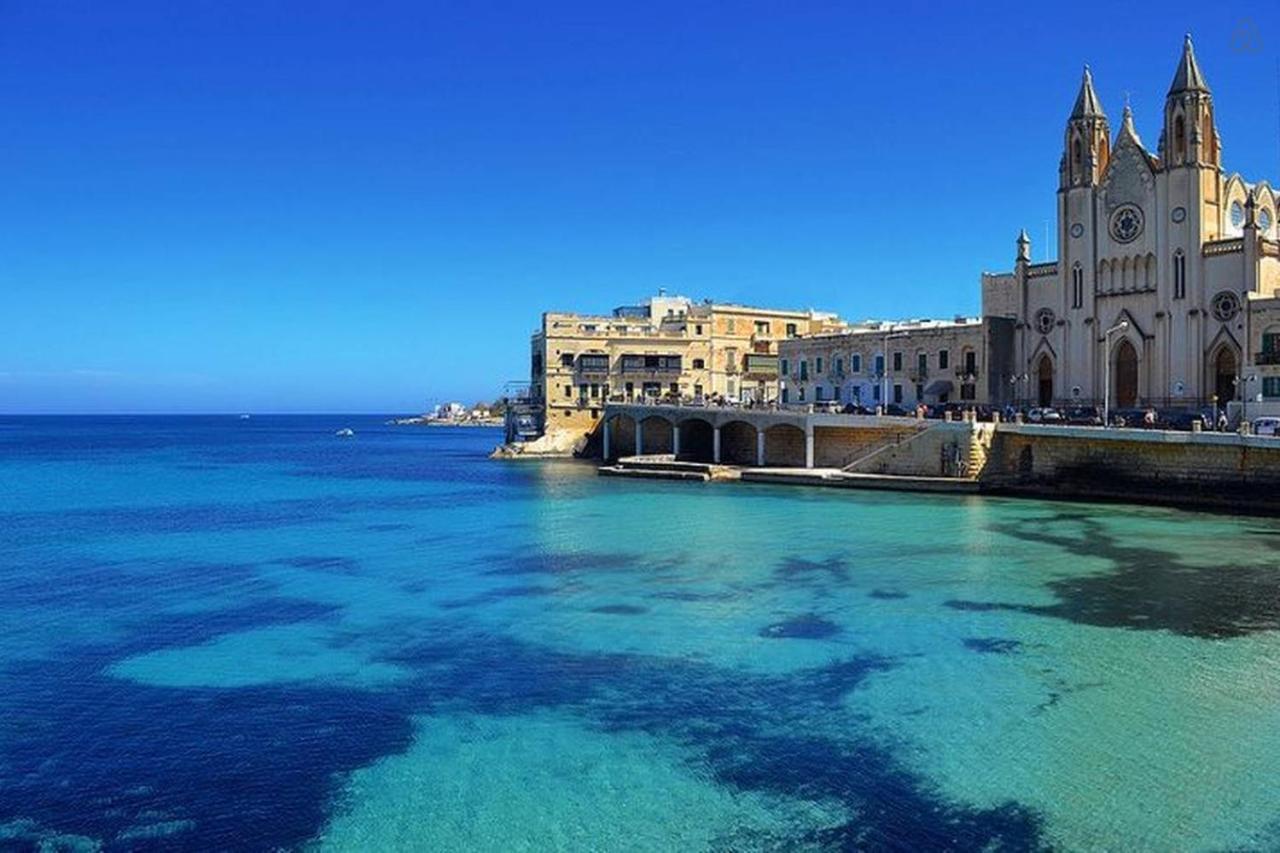 Prime Location Apartment With Side Seaviews Sliema Buitenkant foto